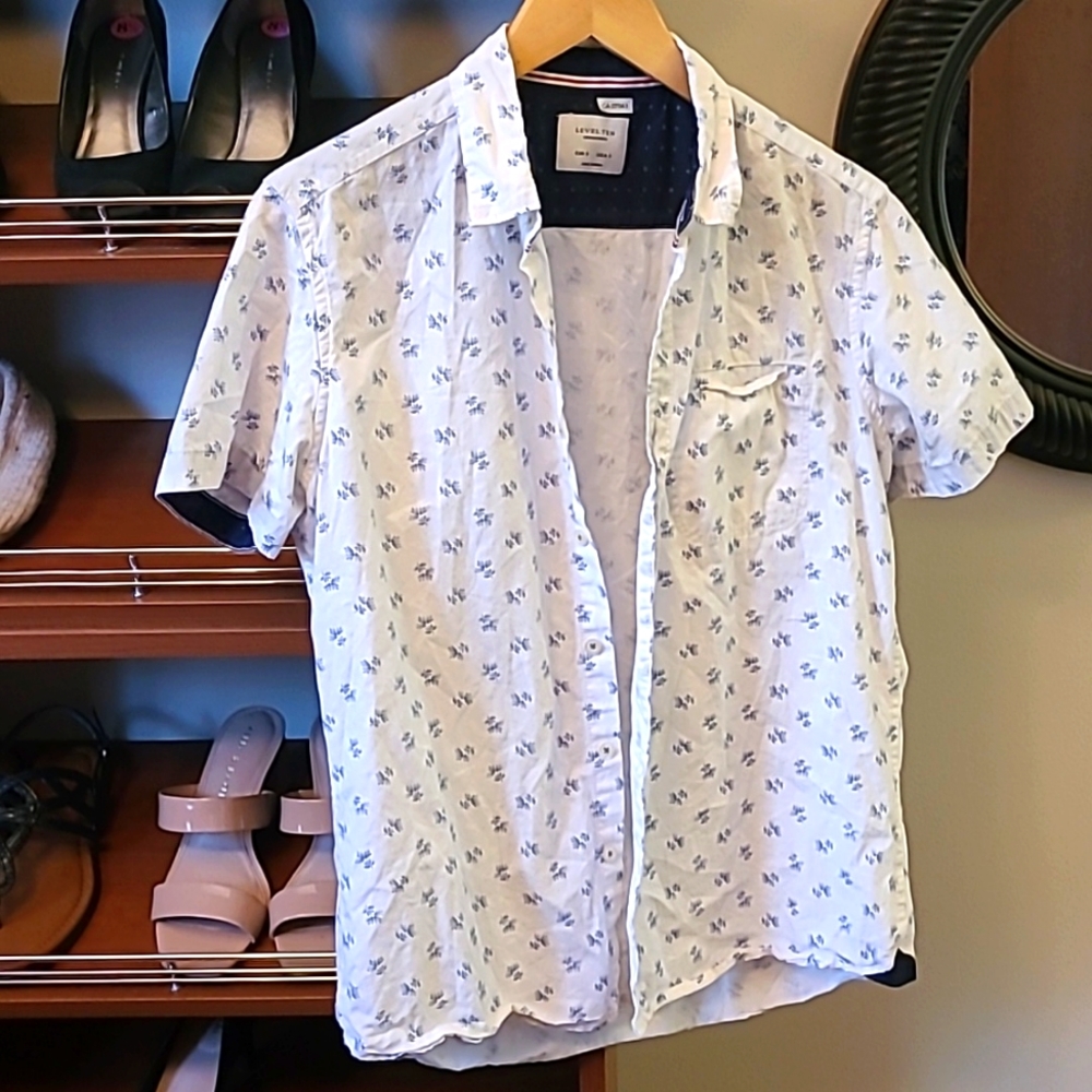 Level Ten Mens Size S Button Short Sleeve Shirt Blue Flowers